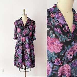 SIZE S-M Vintage 1970s Dark Floral Shirt Dress Tapestry Whimsigoth
